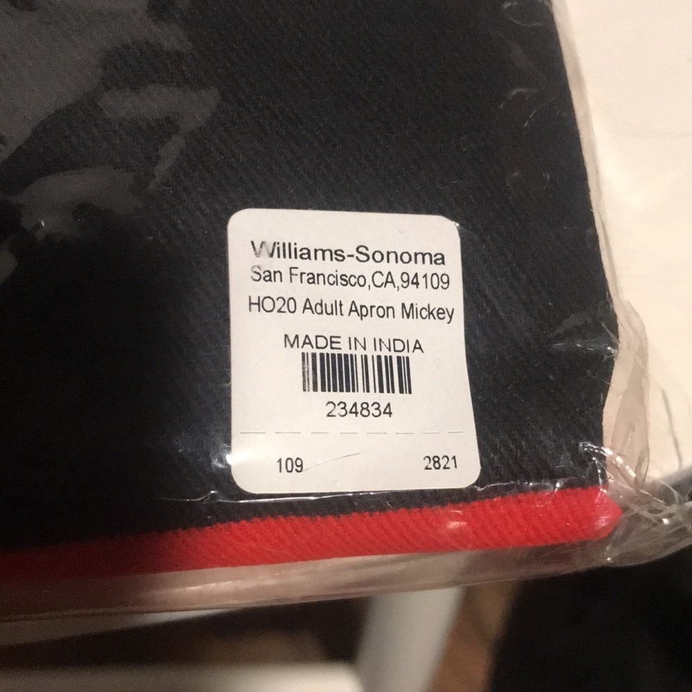 Williams Sonoma Mickey Mouse adult apron - Picture 5 of 6